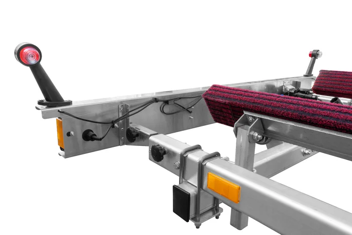 fre_pm_Remorque-porte-bateau-UNITRAILER-JET-ALU-PTAC-750-kg-4035_2 fre_pm_Remorque-porte-bateau-UNITRAILER-JET-ALU-PTAC-750-kg-4035_2